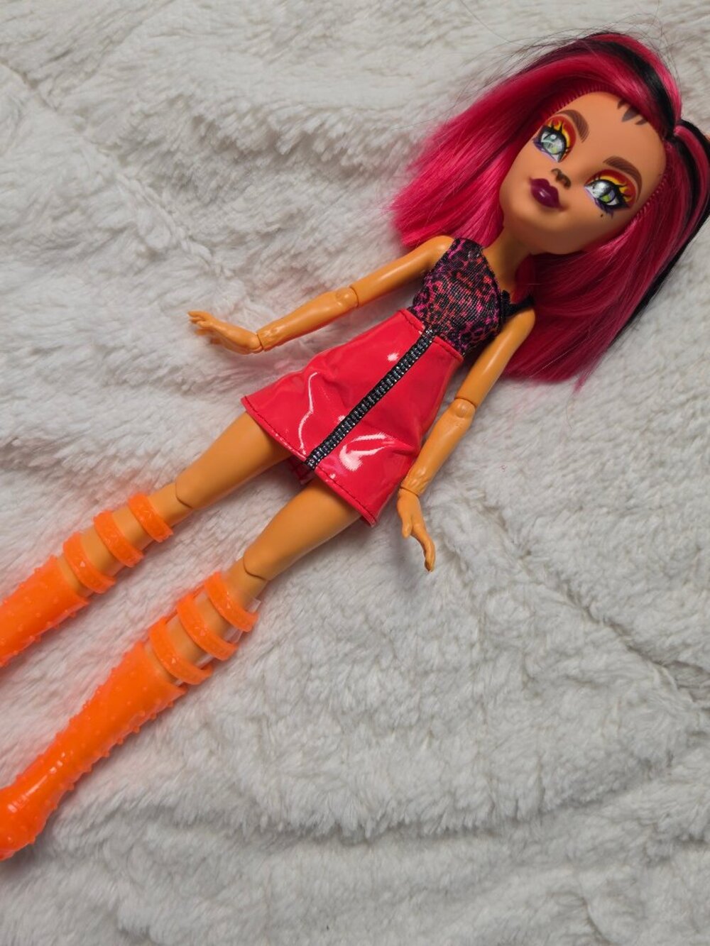 2023 Monster High Toralei Stripe Neon Frights Fashion Doll Mattel G3 Skulltimate